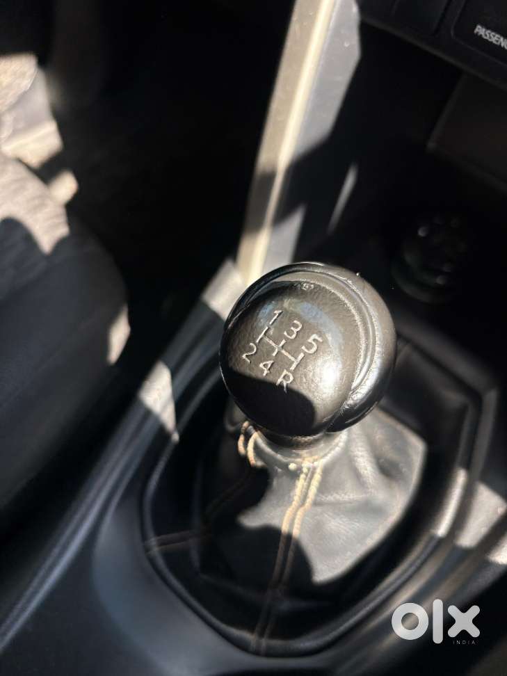 Toyota Innova Crysta 2.4 Gx Mt, 2019
