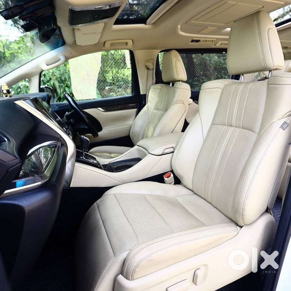 Toyota Vellfire 2.5 Hybrid, 2023, Petrol