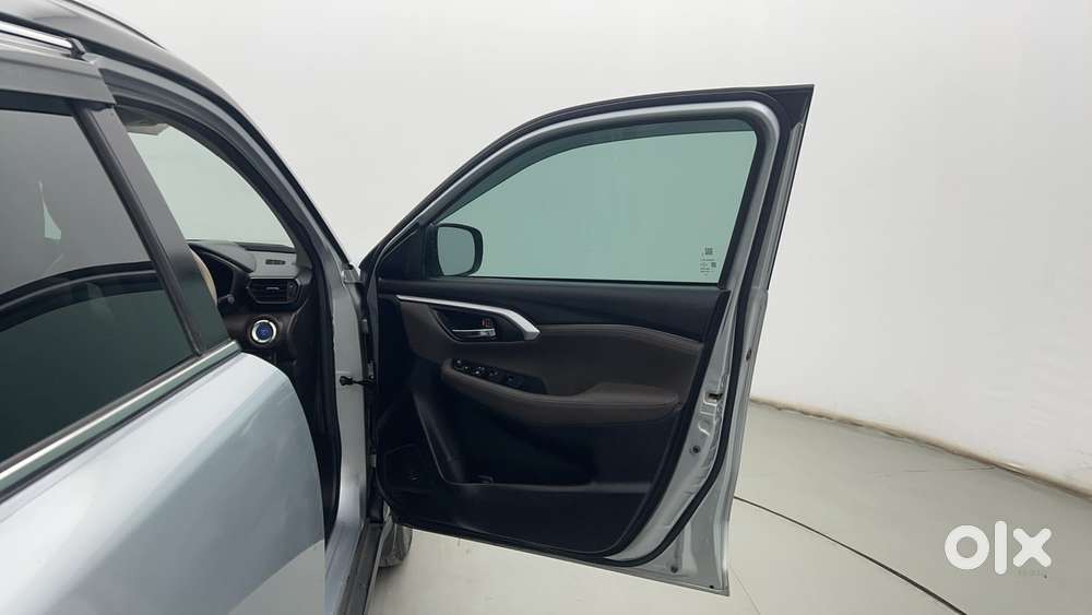 Toyota Urban Cruiser Hyryder 1.5 V Hybrid, 2023, Petrol