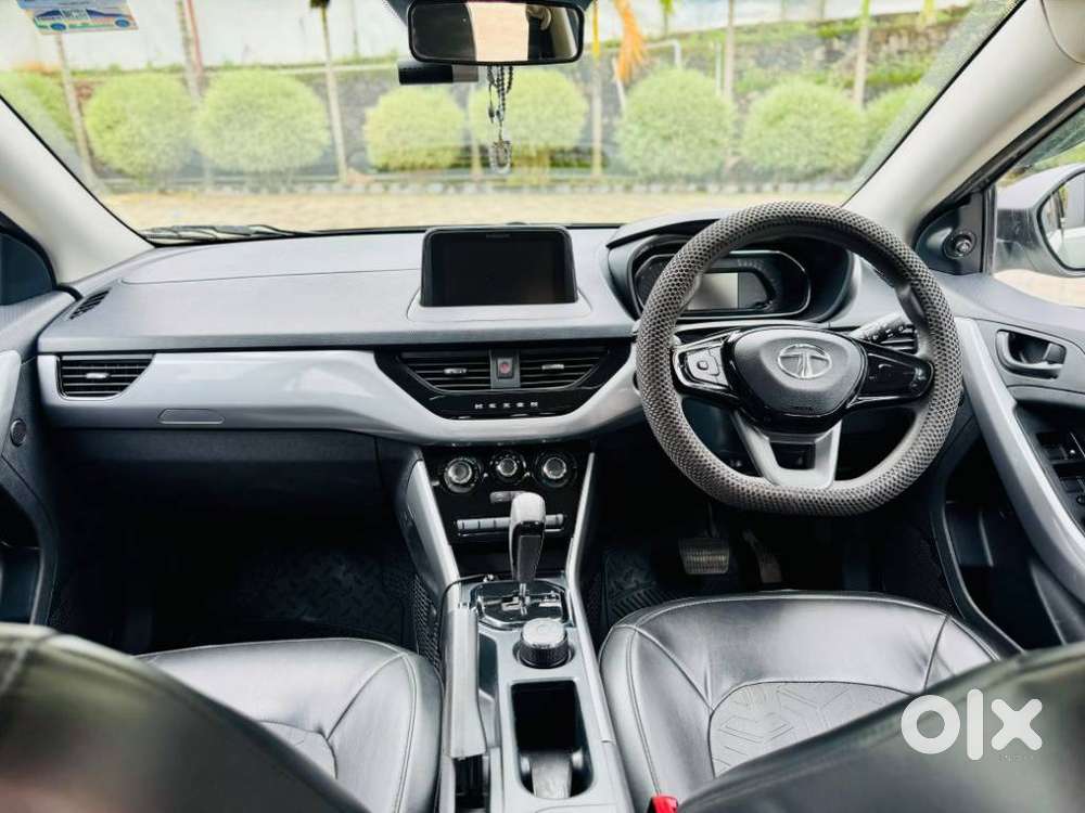Tata Nexon 1.2 Revotron Xma Amt (s), 2023, Petrol