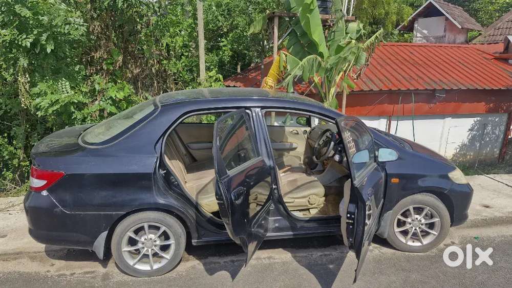 Honda City Zx 2004 Petrol Well Maintained