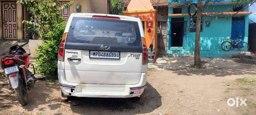 गाड़ी कंपलीट है मुझे अर्जेंट सेल करना है