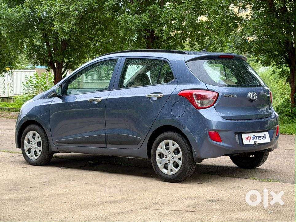 Hyundai Grand I10 Sportz, 2015, Petrol