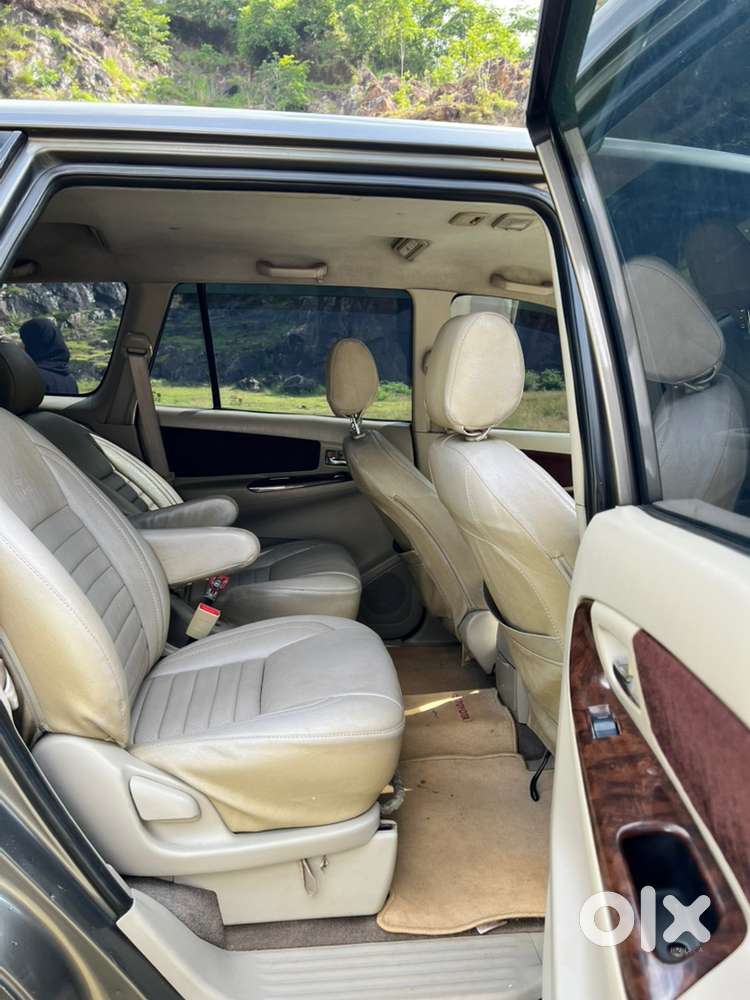2013 Toyota Innova Diesel Manual 7 Seater