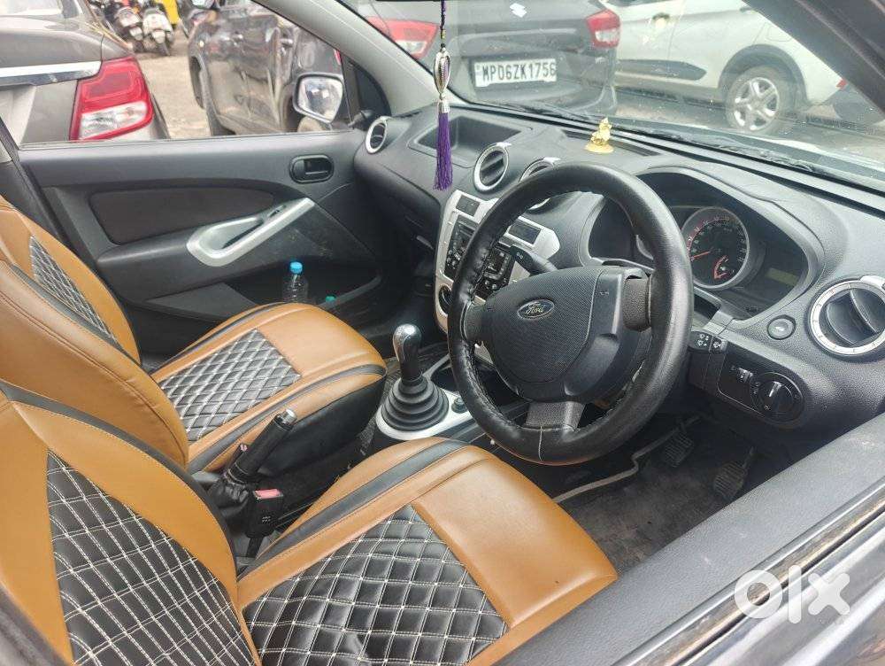 Ford Figo 1.2p Titanium Opt Mt, 2012, Petrol