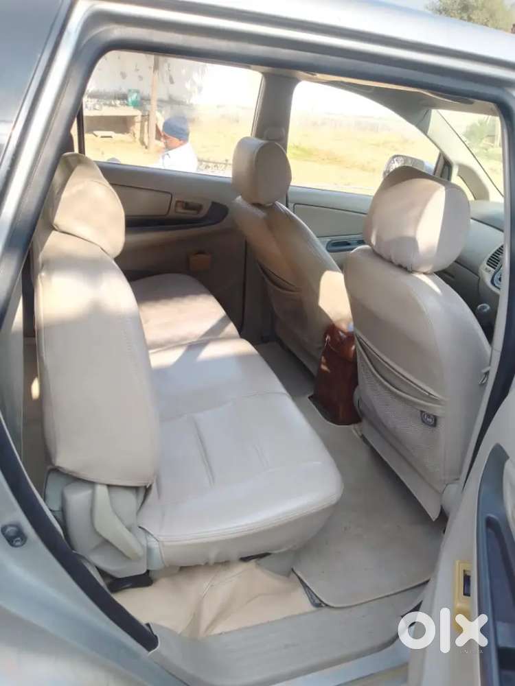 Toyota Innova 2010 Diesel 108000 Km Driven