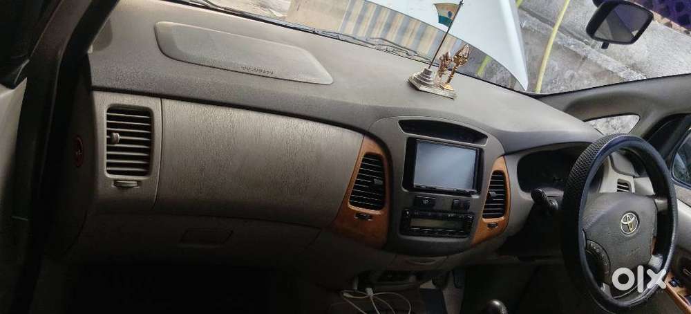 Toyota Innova 2.5 Z Diesel 7 Seater, 2011, Diesel