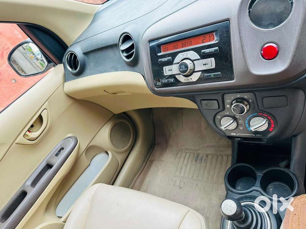 Honda Brio 2012 Petrol Well Maintained