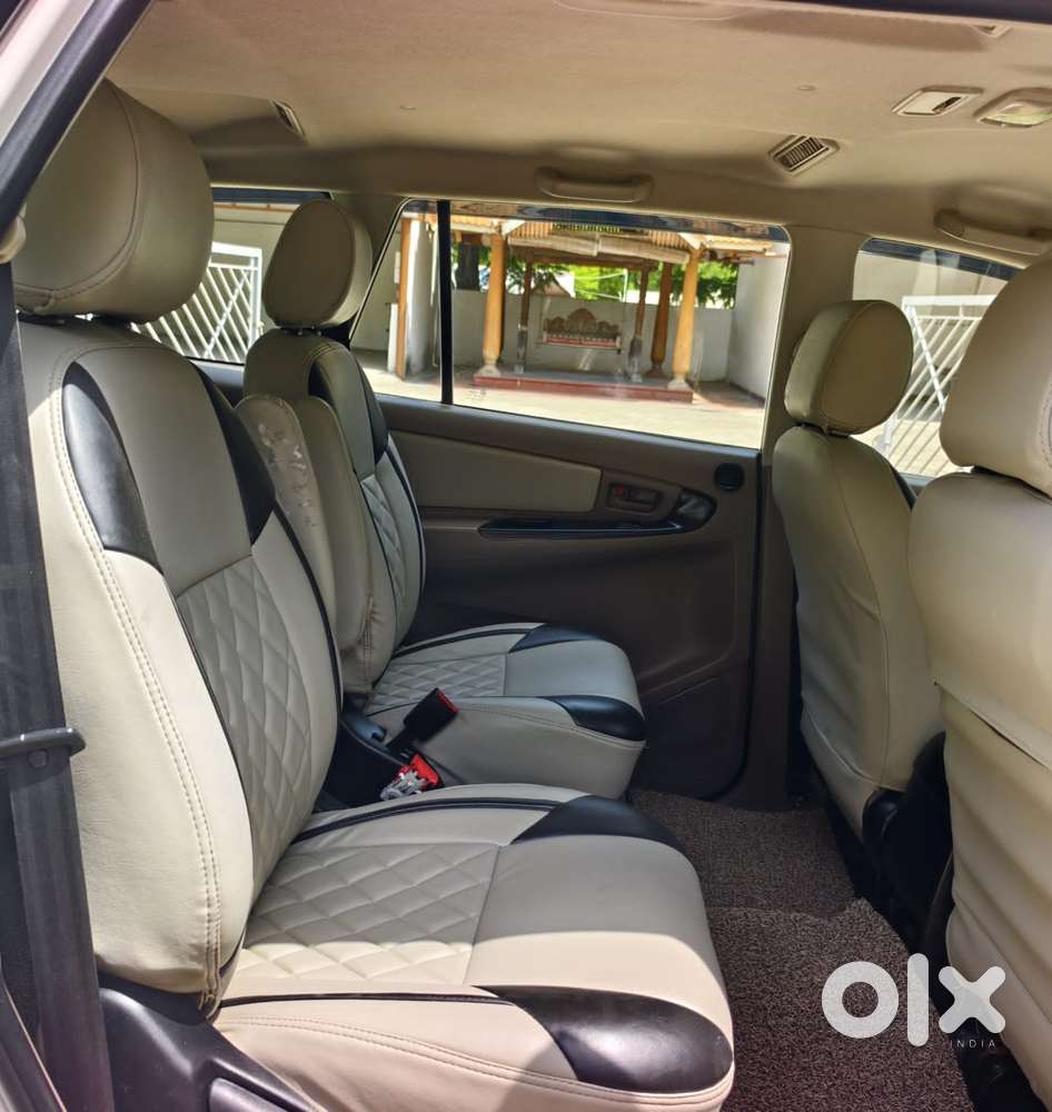 Toyota Innova 2.5 G (diesel) 7 Seater Bs Iv, 2016, Diesel