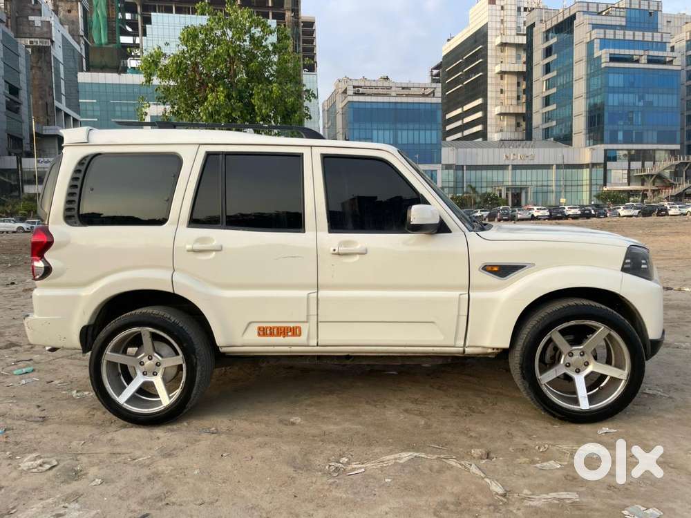 Mahindra Scorpio S6 Plus, 2017, Diesel