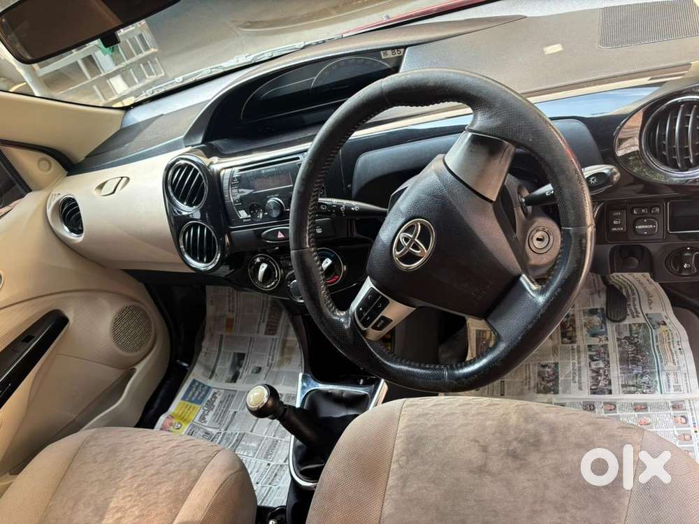 Toyota Etios Liva 2017 Petrol Vx Bs4 Dual Tone