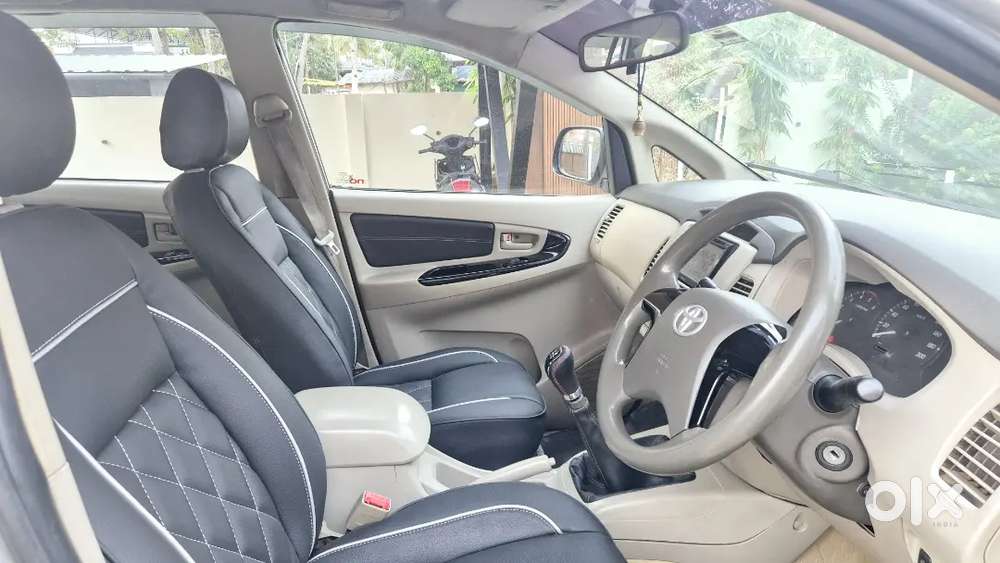 Toyota Innova 2014 Diesel 180000 Km Driven