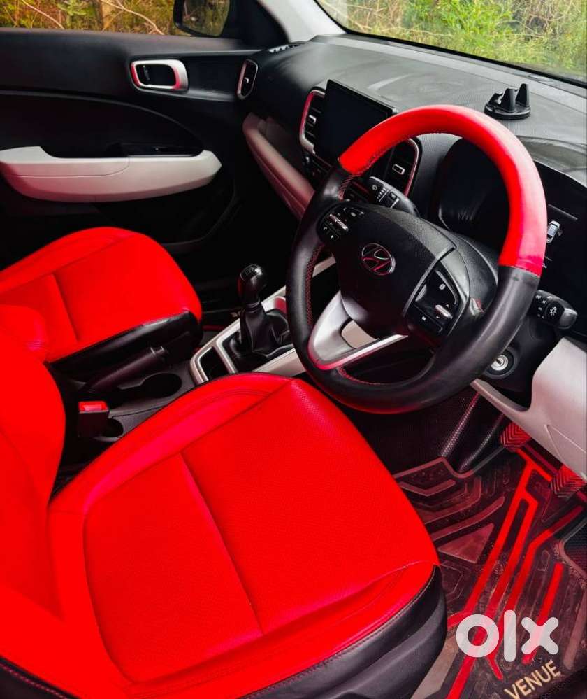 Hyundai Venue, 2023, Petrol
