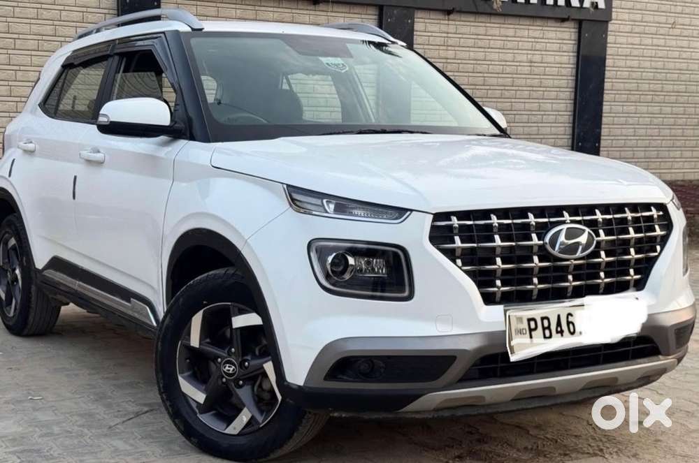 Hyundai Venue Sx (o) 2020top Model Sunroof Wali
