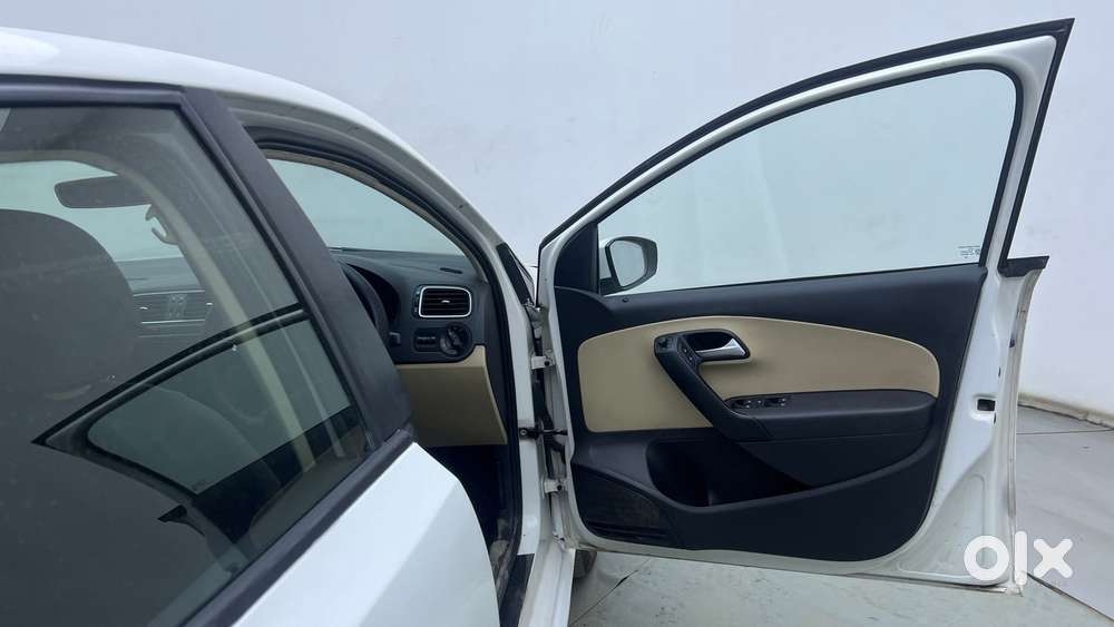 Volkswagen Polo Petrol Highline 1.2l, 2017, Petrol