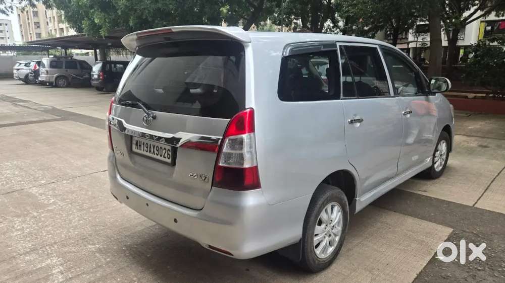 Toyota Innova 2.5 V 2011