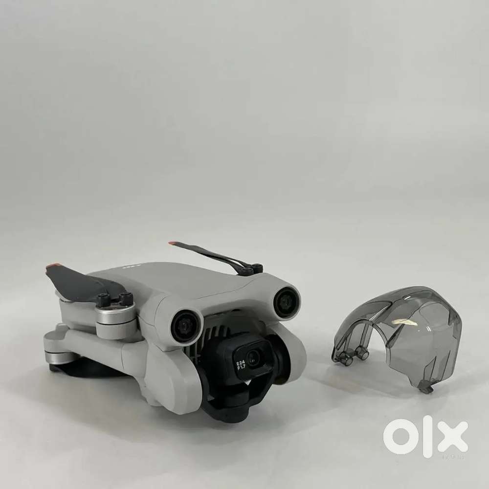 DJI Mini 3 Pro Drone Quadcopter w/ 3x Battery/DJI RC (RM330)