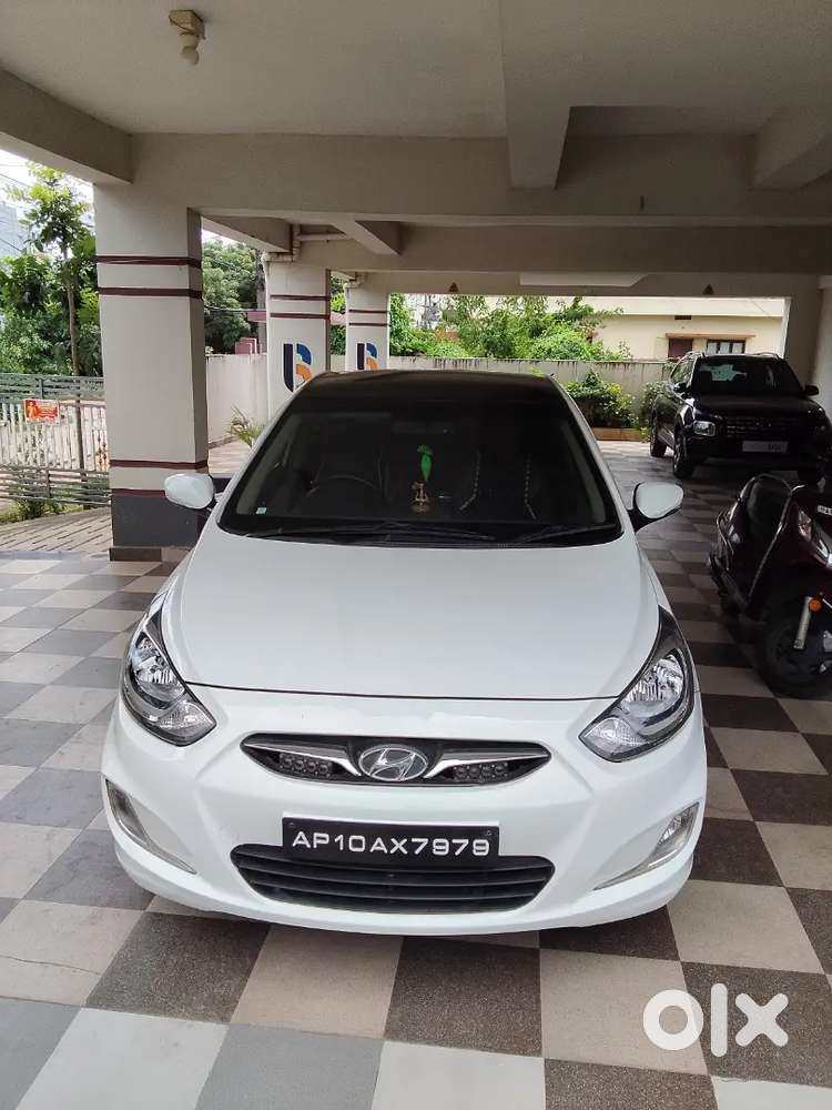 Hyundai Fluidic Verna 2011 Diesel Manual