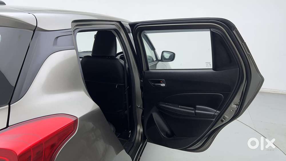 Maruti Suzuki Swift 1.3 Zxi, 2022, Petrol