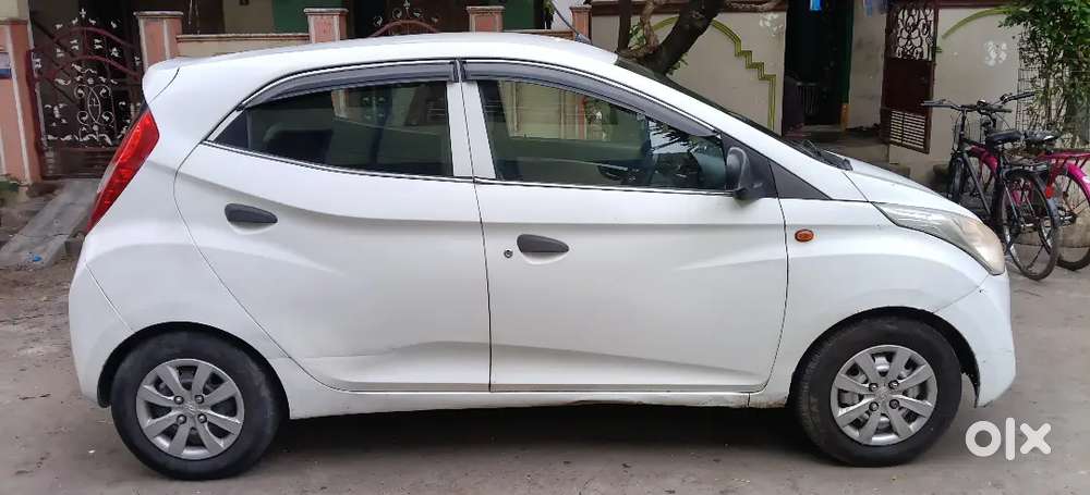 Hyundai Eon 2011 Petrol Well Maintained