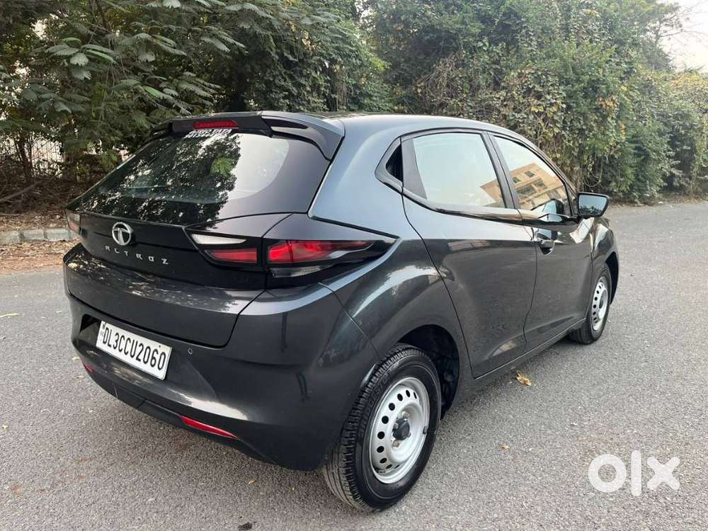 Tata Altroz 1.2 Xe, 2021, Petrol