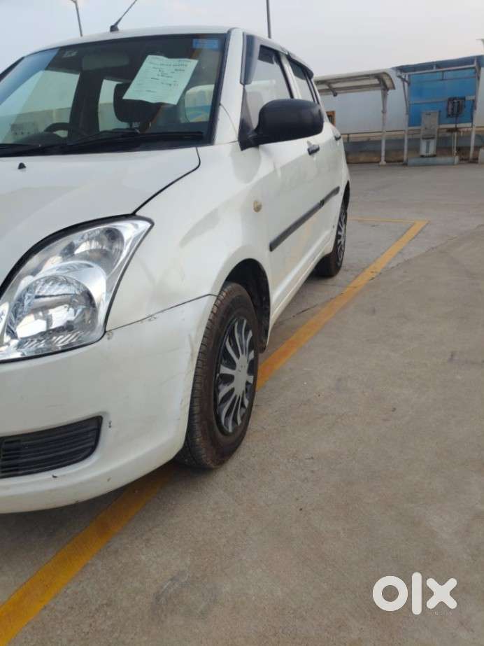 Maruti Suzuki Swift Lxi Option, 2010, Petrol