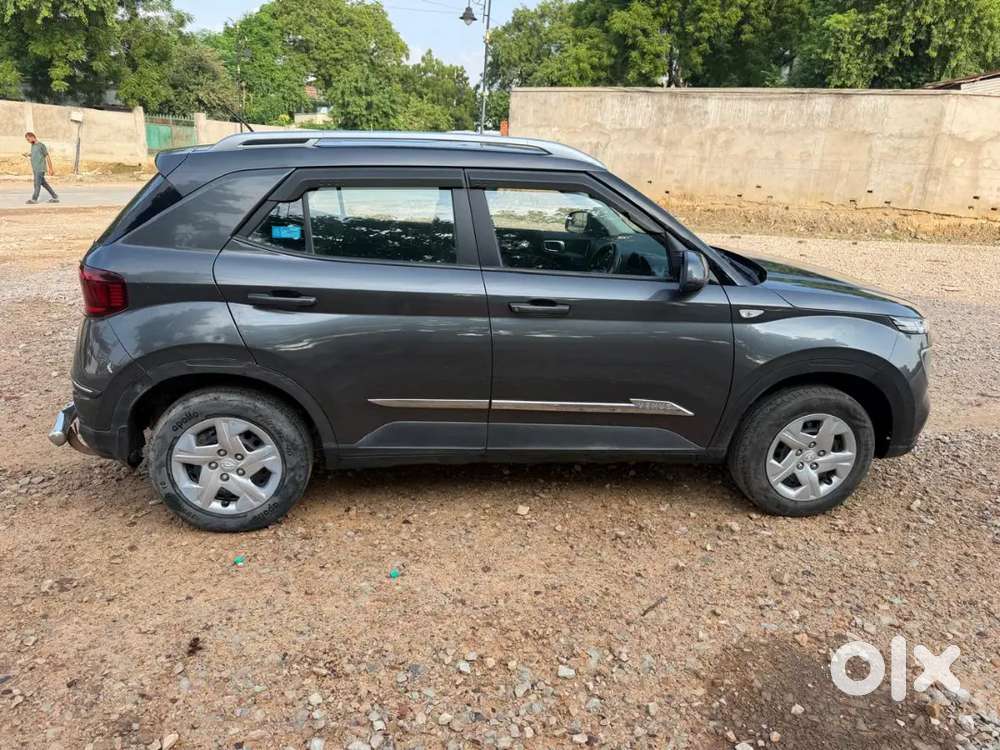 Hyundai Venue 2022 Petrol Manual