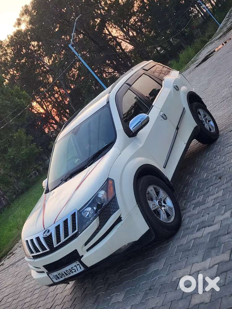 Mahindra Xuv W8
Airbags 
Central Lock 
Cruise Control