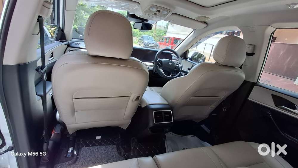 Mahindra Xuv700 Ax7 Luxury Pack Awd, 2022, Diesel