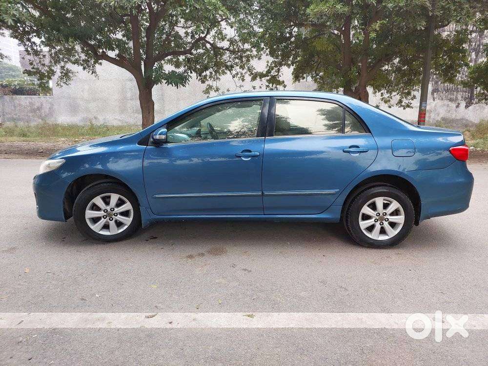 Toyota Corolla Altis Facelift, 2011, Petrol