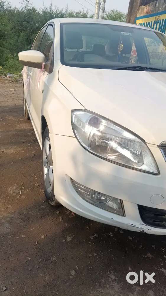 Skoda Rapid Ambition 2012