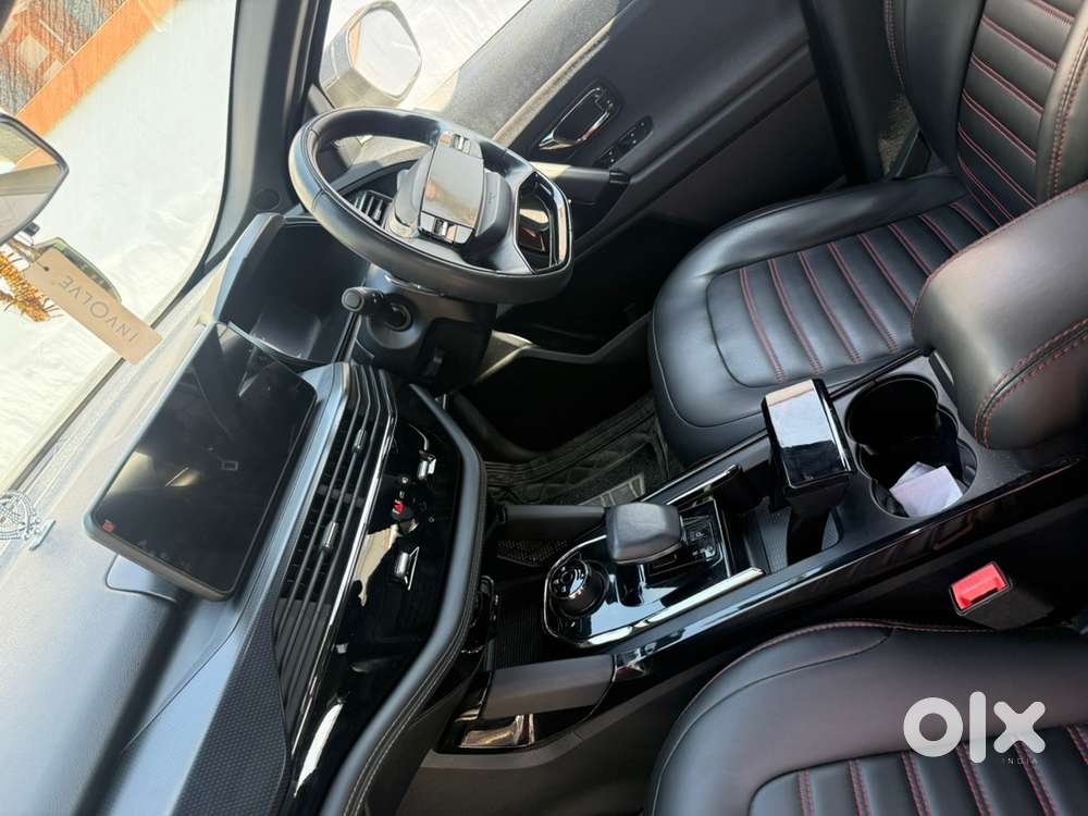 Tata Safari Diesel 2025 Dark Edition Automatic