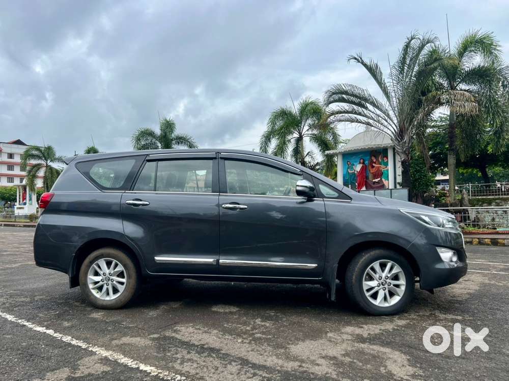 Toyota Innova Crysta 2016
