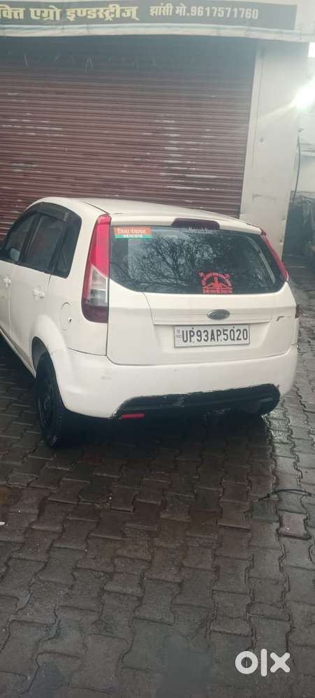 Ford Figo 2015 Diesel 130000 Km Driven