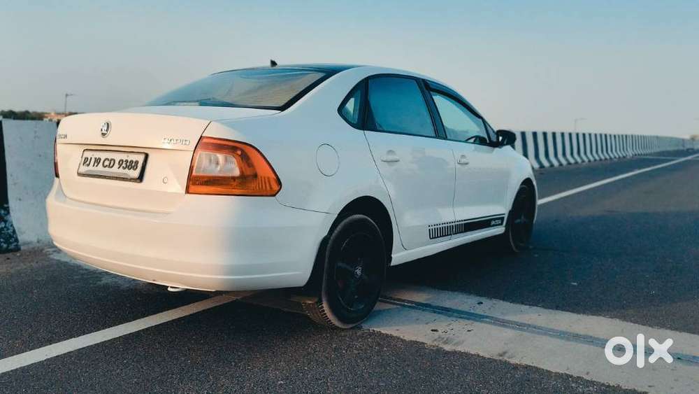 Skoda Rapid 1.5 Tdi Ambition With Alloy Wheel, 2016, Diesel