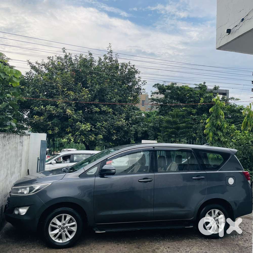 Toyota Innova Crysta 2.7 Gx At, 2019, Petrol