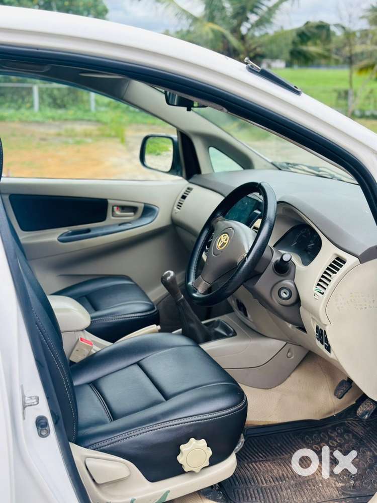 Toyota Innova Diesel 2010 Car