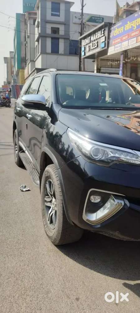 Toyota Fortuner 2019 Diesel 180000 Km Driven