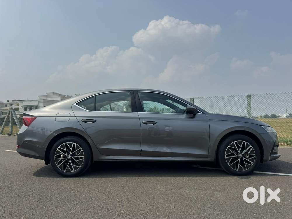 Skoda Octavia 2.0 L K Tsi At, 2022, Petrol