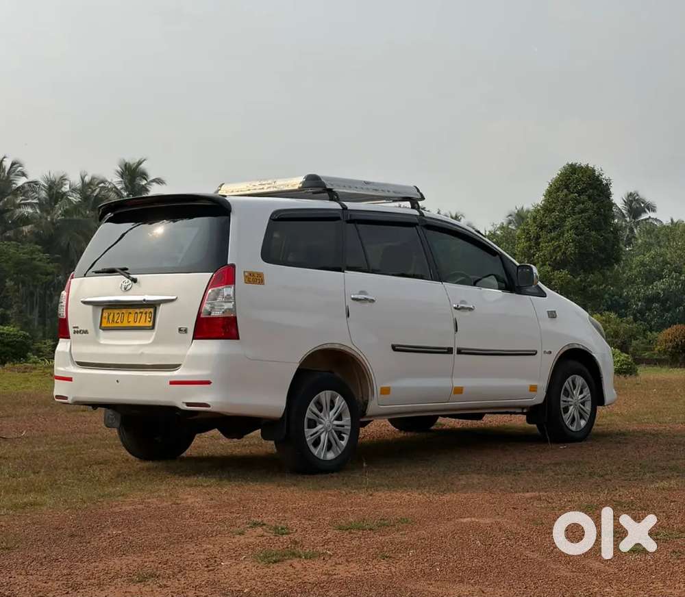 Toyota Innova 2011 Diesel Well Maintained