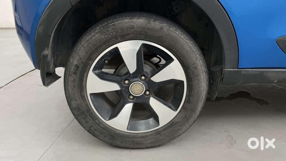 Tata Nexon 1.2 Revotron Xza Plus (l), 2019, Petrol