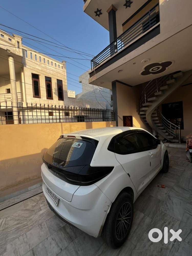 Tata Altroz Petrol Well Maintained