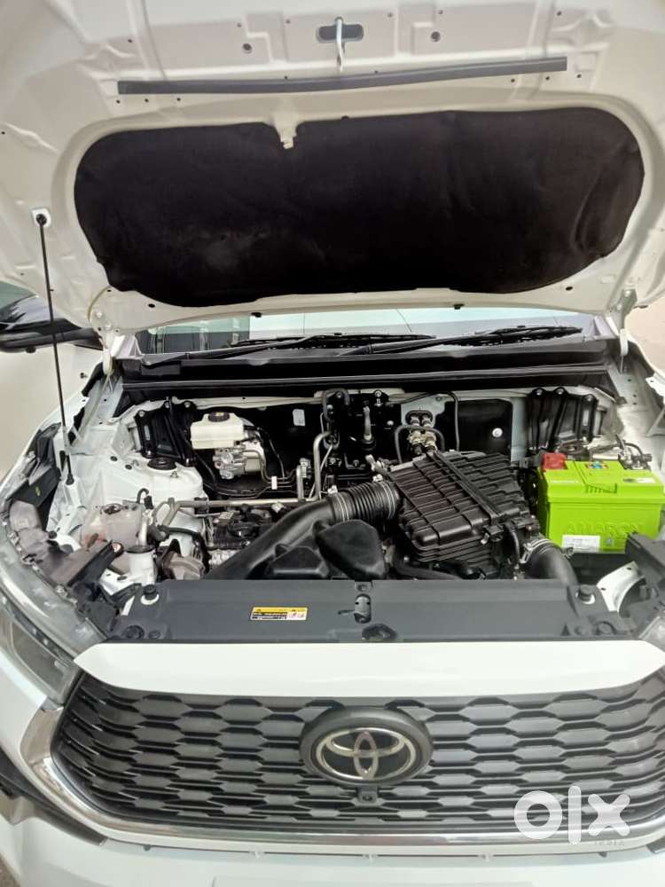 Toyota Innova Hycross 2.0 Zx (o) Hybrid 7 Str, 2025, Petrol