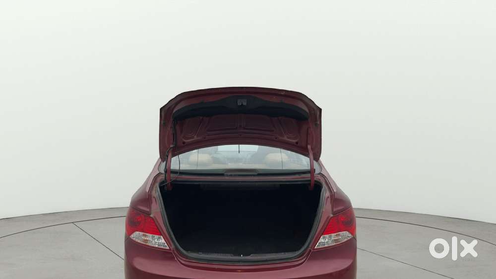 Hyundai Verna Fluidic 1.6 Vtvt Sx, 2014, Petrol