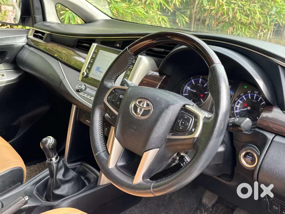 Toyota Innova Crysta [2020-ongoing] 2.4 Zx 7 Str, 2022, Diesel