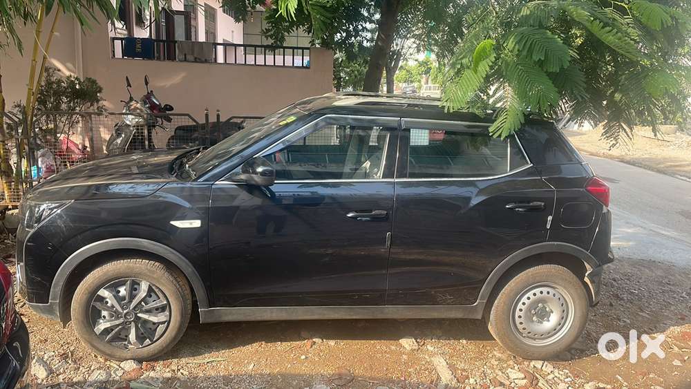Mahindra Xuv300 2024 Petrol 24000 Km Driven