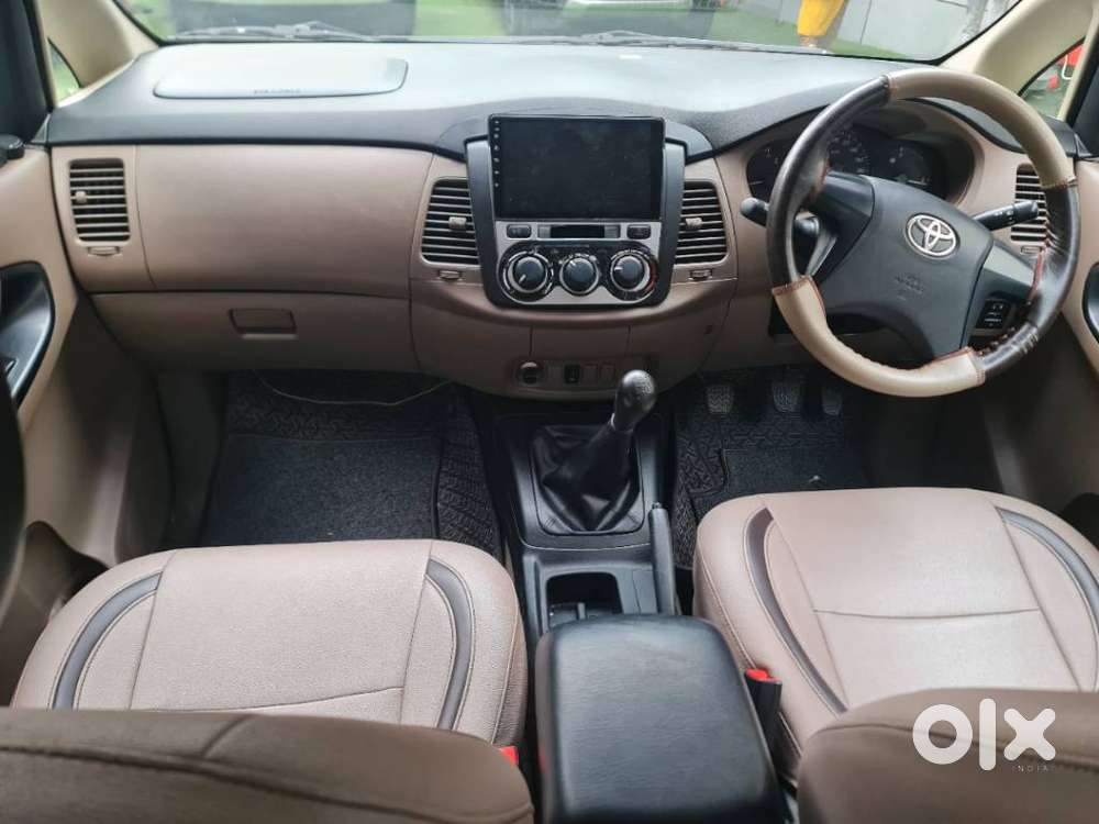 Toyota Innova 2.5 G (diesel) 7 Seater Bs Iv, 2016, Diesel