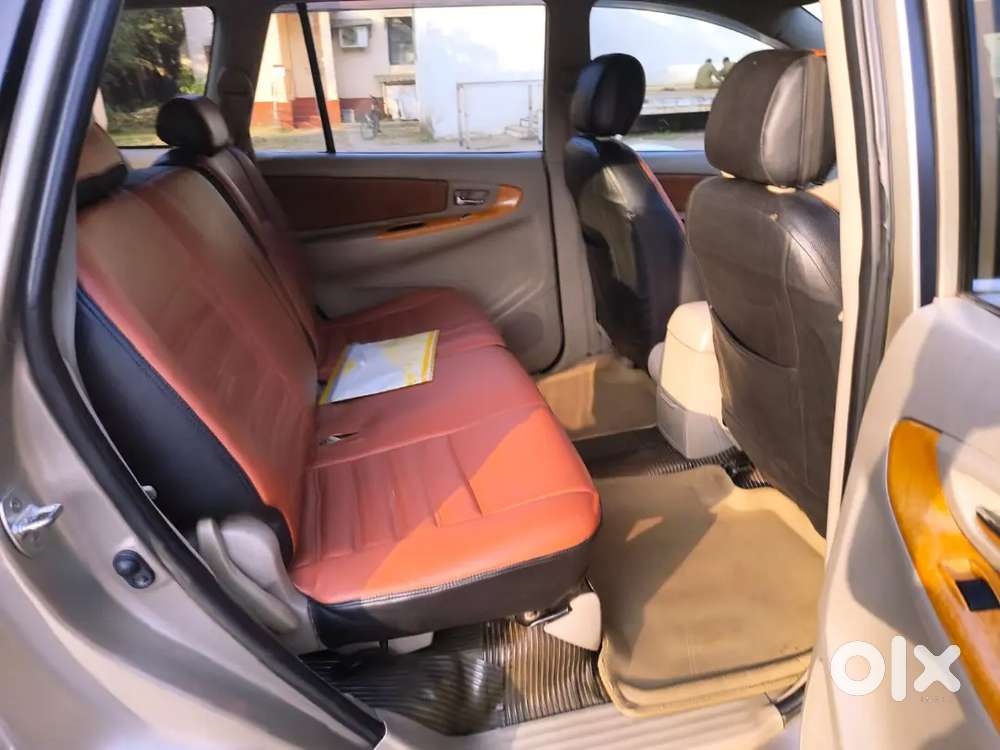 Toyota Innova 2010 December