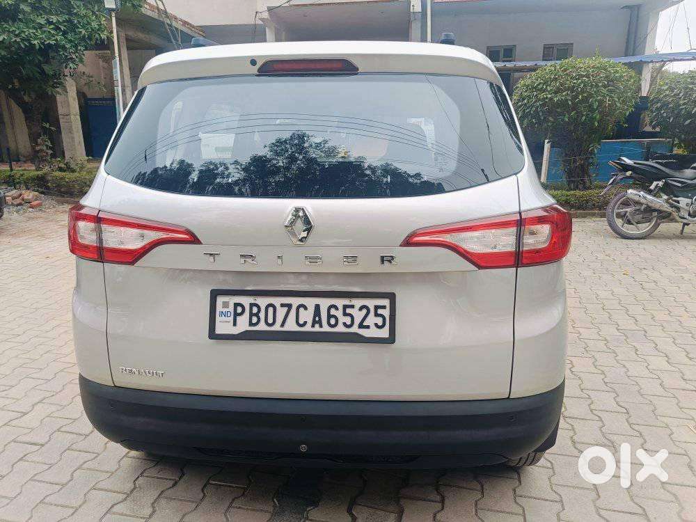 Renault Triber Rxl, 2022, Petrol