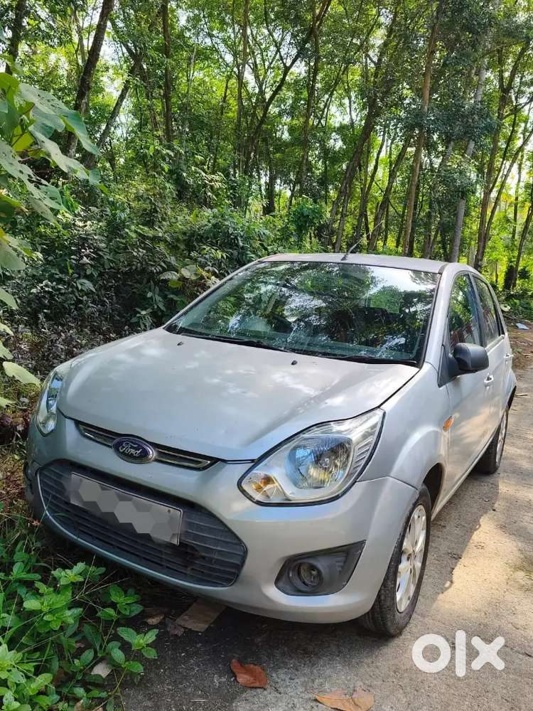 Ford Figo 1.4 Titanium 2013